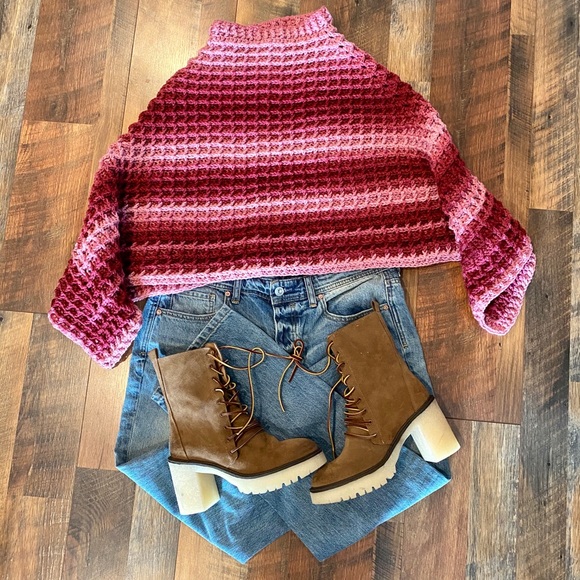 HANDMADE Crochet Vintage Boho Mock Neck Poncho - Picture 8 of 8